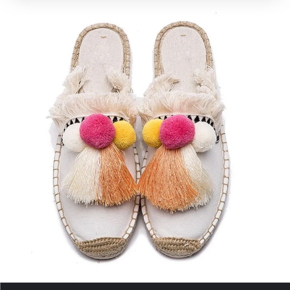 Shoes - POM & Tassels flat Espadrille NEW Size 8